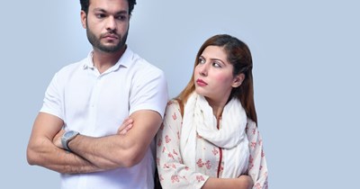 Bad boyfriend tries to financially manipulate his girlfriend and guilt-trip her by accusing her of being petty for enrolling in college: ‘He told me that he allows me to be in college’