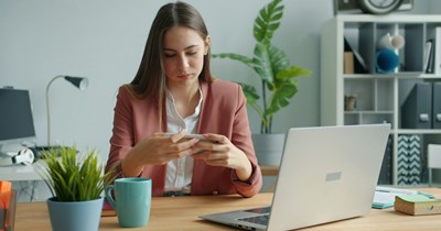 Employee is tired every time she calls her coworker she puts her on speaker, so she takes advantage of that and starts saying truths that expose her coworker: 'Now you know how I feel every time you put me on speaker without asking.'