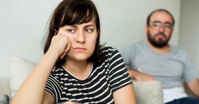 30-year-old making $45K judges boyfriend making the same for being financially illiterate, despite the fact that she relies on her family for financial support: 'My family will happily transfer multiple thousands of dollars to me.'