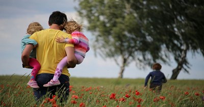 40-year-old questions his 28-year-old brother's parenting, so he comes back saying that his teen kids are extremely disrespectful and seem to have no boundaries: 'My brother said: "Oh, so you think my parenting is awful." I straight up said yes'