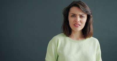 Employee refers friend for job at her company, gets offended when they leave after 2 years: 'She’s never referring another friend again'