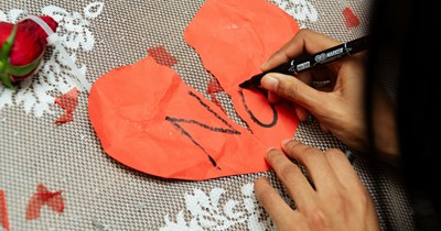 'What’s the most ridiculous way you’ve seen someone cope with getting rejected?': Redditors reveal the worst coping mechanisms for when you're being rejected