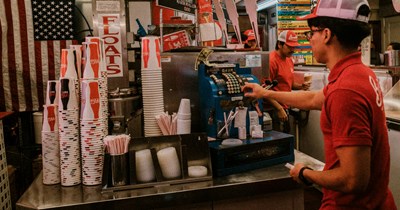 'I gave a sauce for every 2 nuggets': Best times food service workers rebelled against corporate and gave the customer more than they paid for