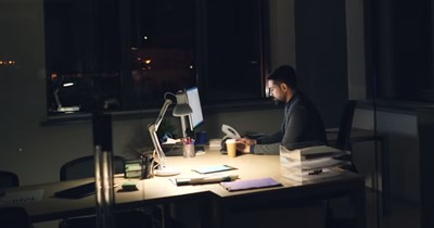 This high-performing service manager stopped working unscheduled and unpaid overtime after their boss demanded they work to their scheduled hours after they went home early once: 'I'm working my 9-5'