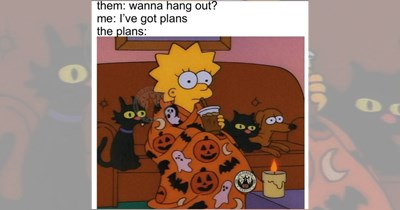 'Shifting into soup mode': Cozy autumn memes for intorverts wanting to stay inside with a blanket and a cup of tea