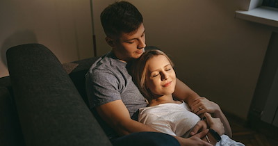 23-year-old girlfriend working 20 hours a week demands that 25-year-old boyfriend working 50 hours a week financially support her whole family: 'She sees it as a sacrifice couples make.'