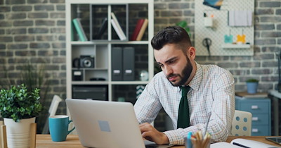 Employee refuses to cancel paid weekend trip to cover coworker's shift after her babysitter cancels, only for manager to pressure him because she has kids: ‘My plans [are] less important’