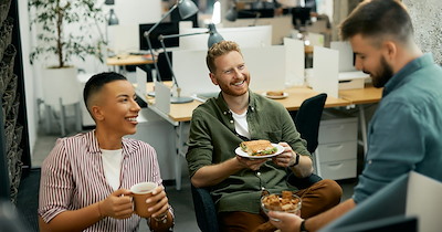 Employee pays for lunch with loyalty points, coworker protests she should save them for the group order: 'I put the whole order through my account'