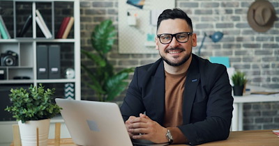 Boss enforces rule that doesn't allow employees to work overtime but still assigns last-minute work on Fridays at 4:50 for Monday, so the employee complied: 'I clock out, grab my bag, and walk out while he’s still standing there with his mouth open'