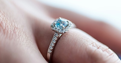 Girlfriend breaks up with boyfriend after he bought her a $10K ring without consulting her: 'I have ALWAYS said I hate diamonds.'