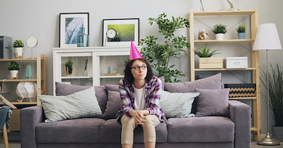 Woman decides to cut all her friends off because they bailed on her on her birthday: ‘I know people say “show up for yourself,” and I can. I always do. But for once I wanted someone ELSE to show up for me’