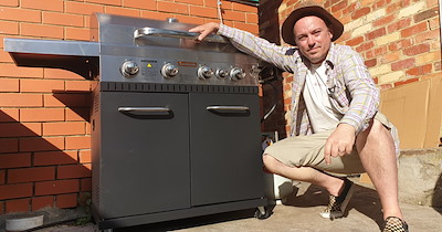 'I could smell smoke in my house': Resident yells at neighbor to move his grill during a party, later apologizes for his unneighborly behavior