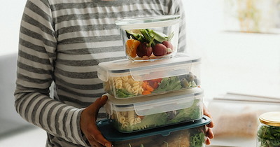 Woman cooks meal prep several times a week, boyfriend refuses to eat anything that isn't fresh: 'We’ve been trying to save more money'