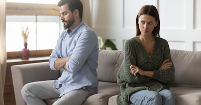 Stepdad accuses Mom of choosing her 15-year-old daughter over him after discovering Mom invited daughter to move in with them behind his back: ‘Being a parent means you act first’