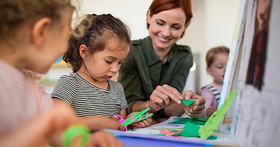 Daycare charges parents $1 for every minute they are late for pickup, dad disputes $96 in late fees because daycare clock is 8 minutes fast: 'They had me late on 19 days'