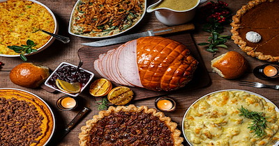 Sister gets tired of hosting Thanksgiving dinner after 3 years, as she has to cook and buy everything, she drops down, but the family doesn't let her: 'I said I was done being the only one who treats it like a job'