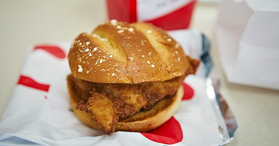 Australians, Americans, and British People Debate The Definition of a 'Chicken Sandwich'