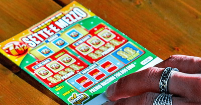 Woman wins $2000 on birthday scratch-off, friend demands half of winnings because she paid $5 for it: 'She picked that ticket because it 'felt lucky''