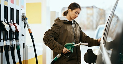 Homeschooling mom brags about teenage daughter learning to pump gas instead of learning to multiply fractions: 'This life skill is helpful if want to work in New Jersey.'