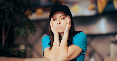 Restaurant manager humiliates employee by printing complaint email sent by customer after food takes too long: ‘Feels incredibly dumb to blame me for ticket times being slow’