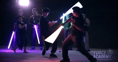 Singapore Has a Lightsbaer Dueling Class That Everyone Needs to Take