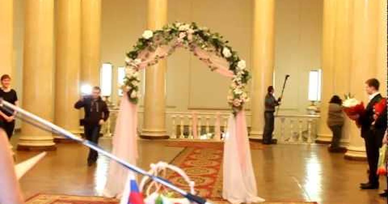 bride entrance FAIL funny wedding videos oops skirt Video wedding dress - 35015681