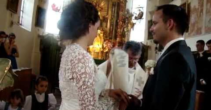 bride FAIL fall flower girl funny wedding videos groom oops Video - 39643393