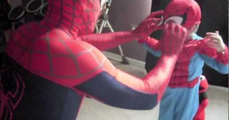 cute father and son Spider-Man Theme Song Video - 40093441