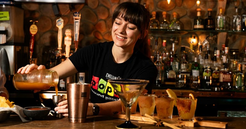 ‘The hypocrisy is what really drives me crazy’: Bar manager holds employees to a tardiness rule, but can't stick to the rules herself 