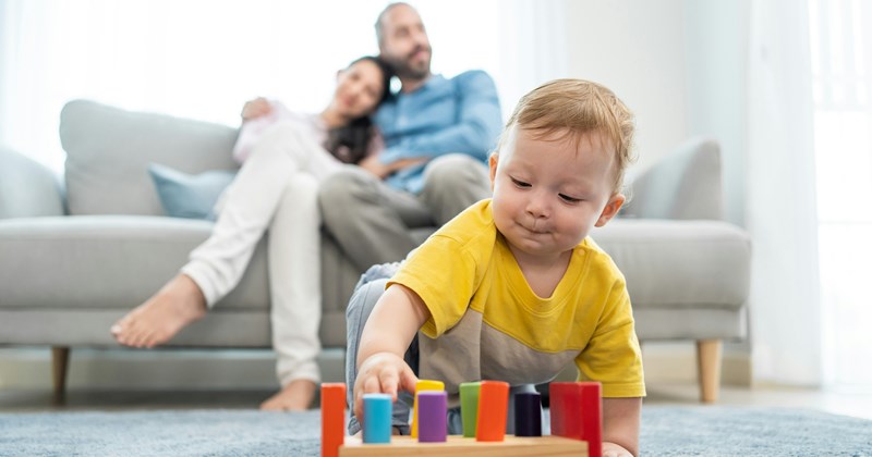 Babies toddlers friends dad mom Family - 44509445