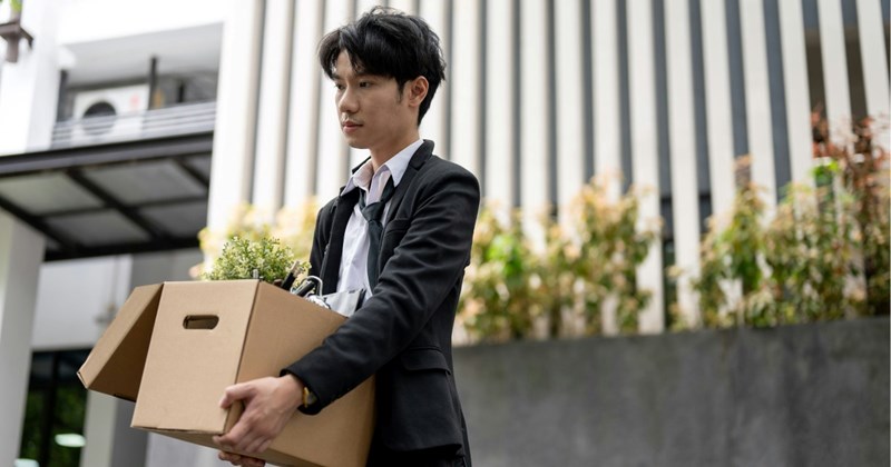 Employees discuss why they quit their jobs only a few days (or hours) in: ‘[I was] working 12-13 hours a day’