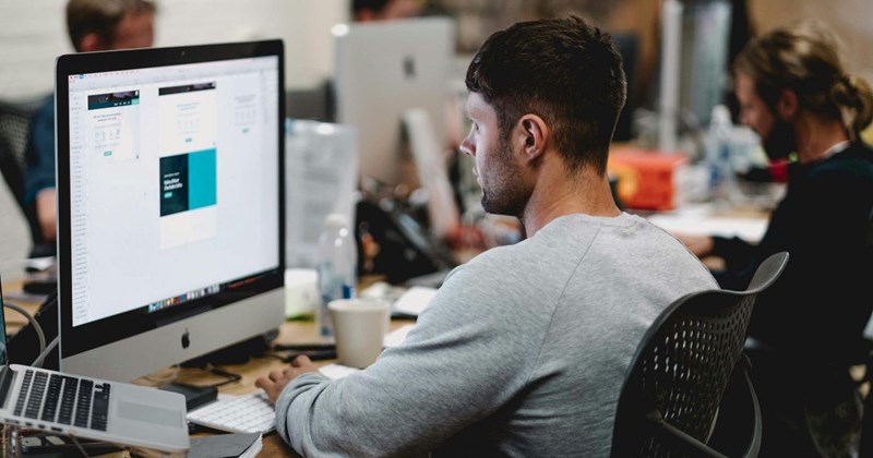 employee work temp raise minimum wage contract workplace payment company full time Workplace - 44572165