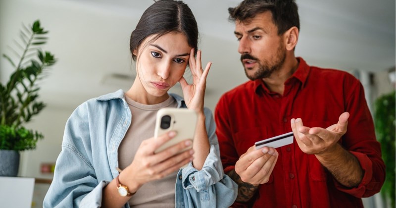 family drama brother siblings family feud favoritism sister Family - 44655877