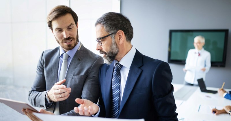 'Micromanagement isn’t cheap': Manager demands detailed reports from IT consultant regarding their daily work, causing the company's IT bill to double