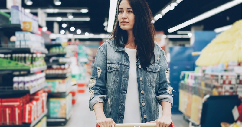 convenience store snacks Service Industry - 44885509