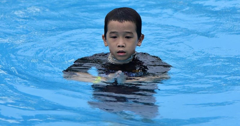 pool swim neighbor homeowner entitled parents