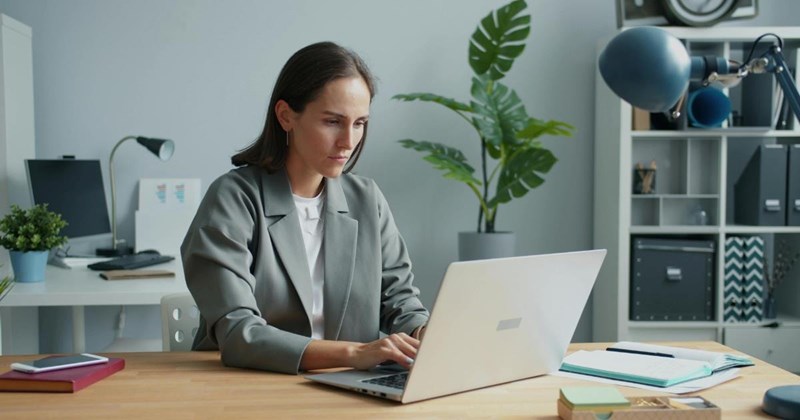 Fired employee refuses to help former employer after being let go, despite the concern that refusing would affect their payout: ‘Am I obligated to help?’