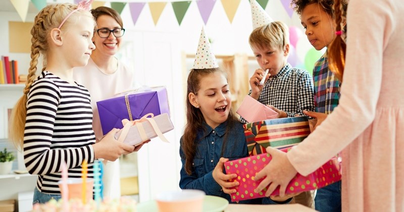 kids birthday birthday party moms entitled people karma AITJ Parenting Fail Parenting - 45111301