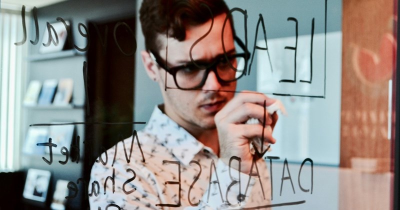 workplace-stories startup toxic-workplace ceo satisfying quitting story overworked-employees Workplace - 45137925