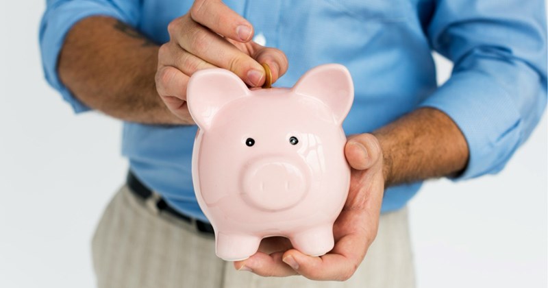 Dating-Relationships relationship advice stealing niece relationships piggy bank money children Relationships - 45178373