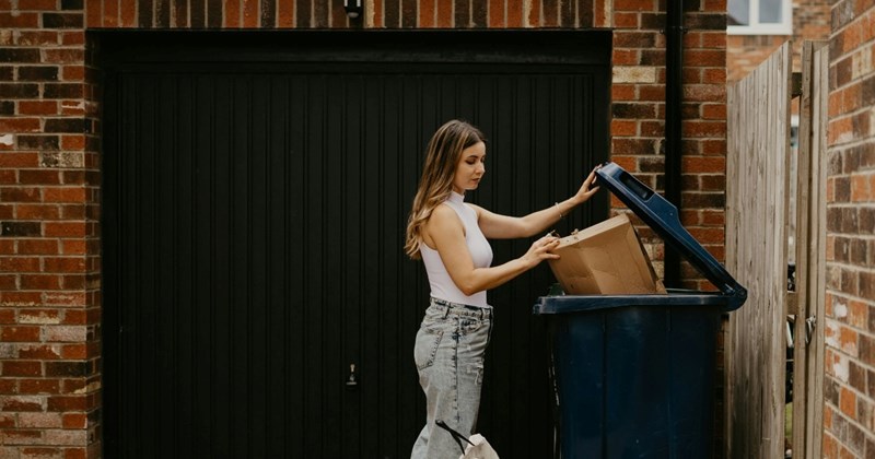 neighbors homeowner garbage neighborhood-drama petty entitled people karma entitled people Neighbors - 45188613