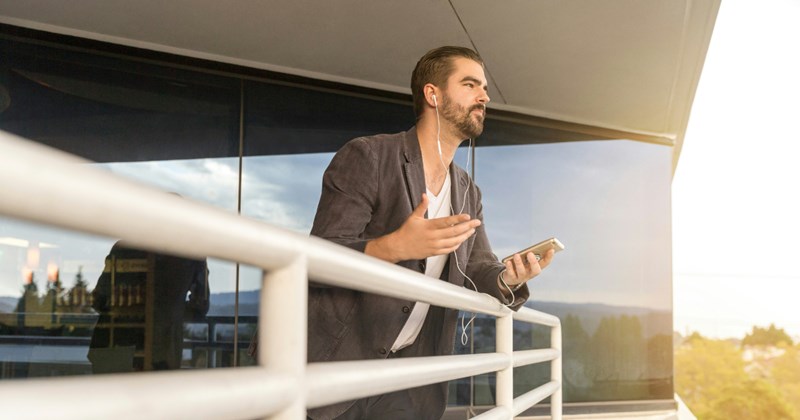 family drama siblings daughter money parents entitled people Family - 45201157