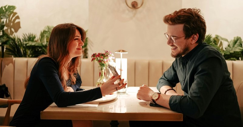 privacy dating fails phone etiquette We Are Dating women vs men online dating women dating Love & Dating - 45414405