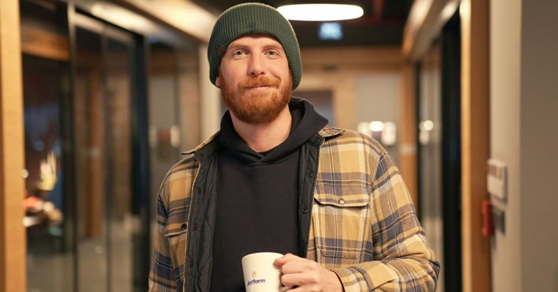 An employee who left his old company to join a dysfunctional startup.