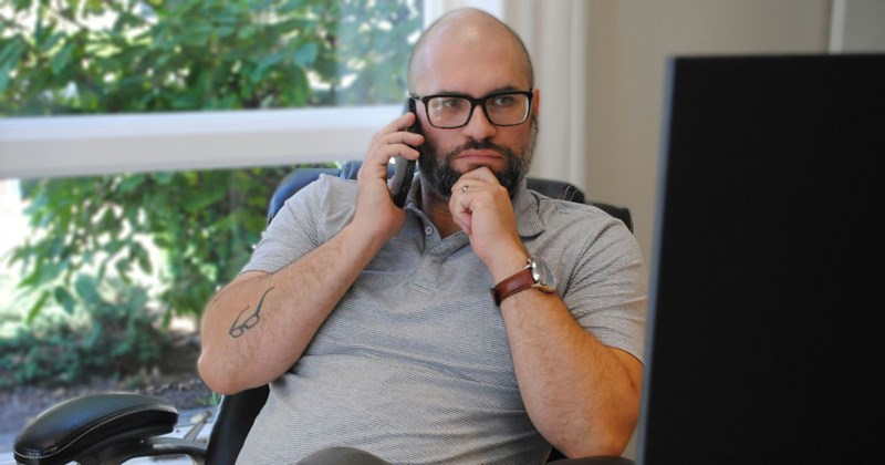 A representation of a deadbeat dad, who is trying to guilt his ex-wife out of making him pay his child support payments after his kids have grown up. 