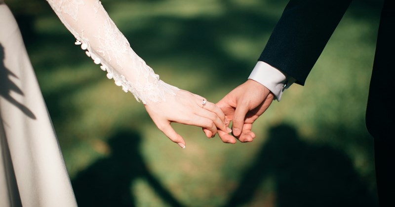 couples fighting discussion wedding too expensive Relationships - 45700357