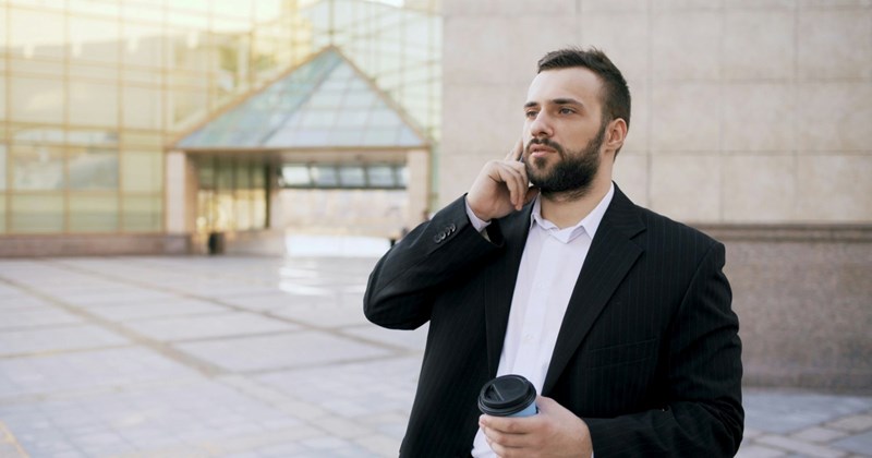 Candidate rejects job offer due to low compensation, leading recruiter to call candidate's current employer out of spite: ‘They asked to speak with HR’