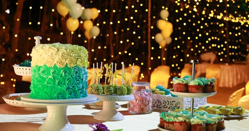 feelings birthday party daughter mom entitled people Family - 46031877