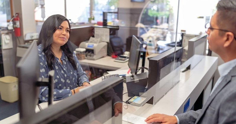 Bank teller refuses to help client, leading client to email every “important-sounding” staff member about the issue, the problem is fixed immediately: ‘Was told there was nothing the bank could do’