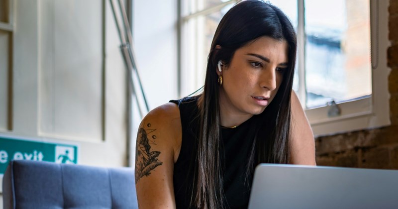 management workplace discussion employment issues boss workplace-stories bad friend hr coworkers friends girlfriend mean girls colleague Horrible Bosses red flag Workplace - 46083077